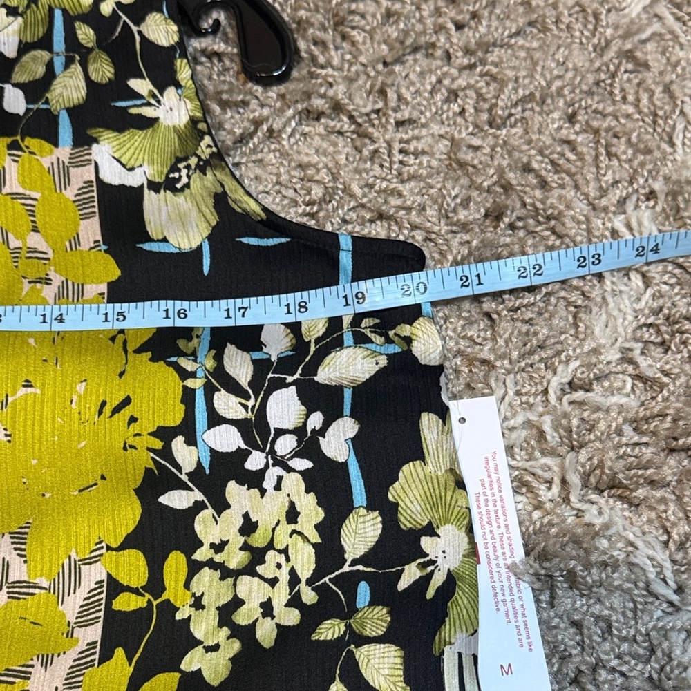 NWT IC Collection Colorful Floral Asymmetrical Sleeveless Blouse size Medium - Picture 11 of 16